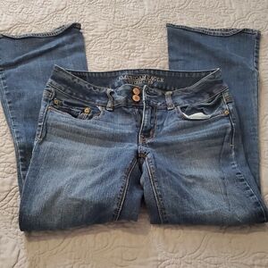 American Eagle Outfitters Women's Classic Blue Boot Cut Jeans Size 6 Short